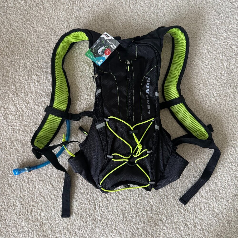 NWT Leopard Black and Lime Green Hydration Pack with 2L Water Bladder